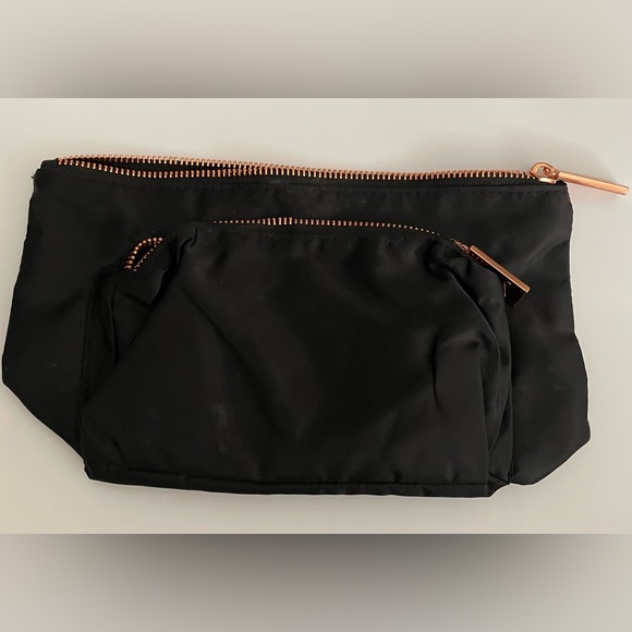 Jillian Dempsey Handbags - Jillian Dempsey Makeup Bag